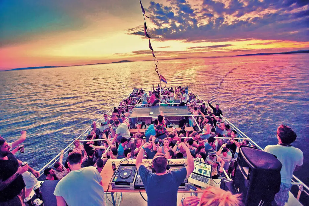 Voyager, rencontrer, faire la fête avec MatchTrip.