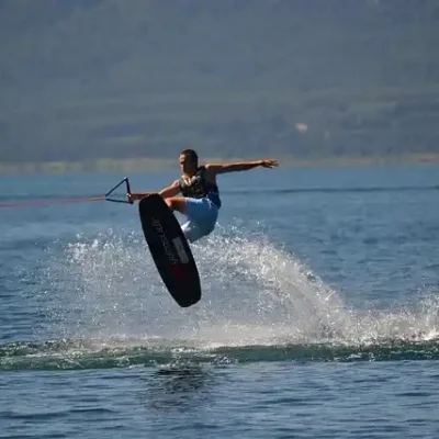 Wake board