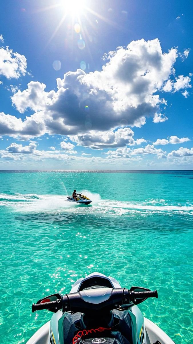 photo de jet ski sur la mer avec soleil